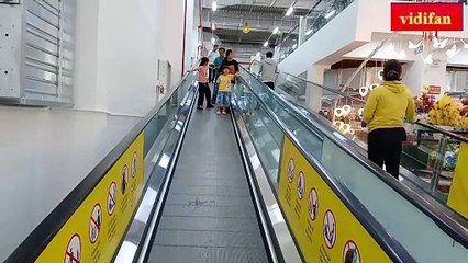 Tet holiday 2025 shopping in Tu Son supermarket