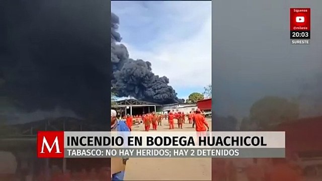 Bomberos combaten incendio en bodega de 'Huachicol' en Villahermosa