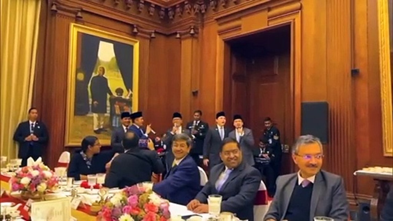 Momen Delegasi Indonesia Menyanyikan Lagu Bollywood Berjudul Kuch Kuch Hota Hai