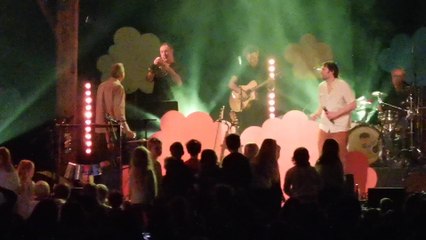 Chanson inédite Christian Merveille et Monsieur Nicolas à la ferme du Biereau (Louvain-la-neuve)