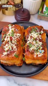 Street Style Spicy Masala PavSave it to try laterSpice up your life with this delicious Mumbai street styleMasala Pav!#aa_ru_kitchen #masalapav #pavbhaji #cheese #vegburger #streetfood #easyrecipes #trending #explorep