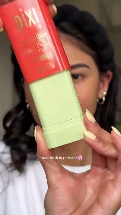 pixibeauty - Are you ready to Glow like never before_ ✨ Our On-the-Glow blushes are here to elevate your beauty routine with every silky swipe! These tinted-balm sticks are packed with nourishing hydration t