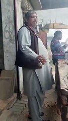 Lui il est bien décidé a tousser gras