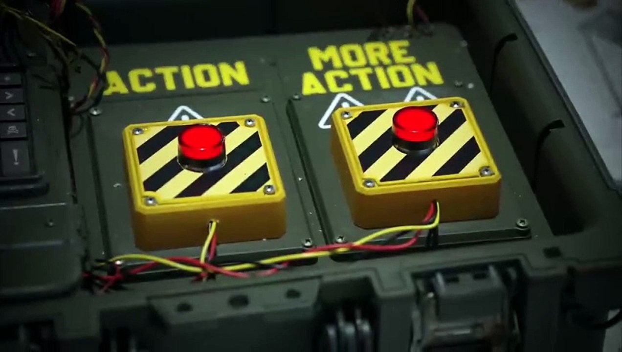 Jamie Foxx, Cameron Diaz & Noah Centineo go BOOM! Netflix