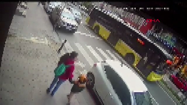 İETT otobüsünün çarptığı kadın hayatını kaybetti