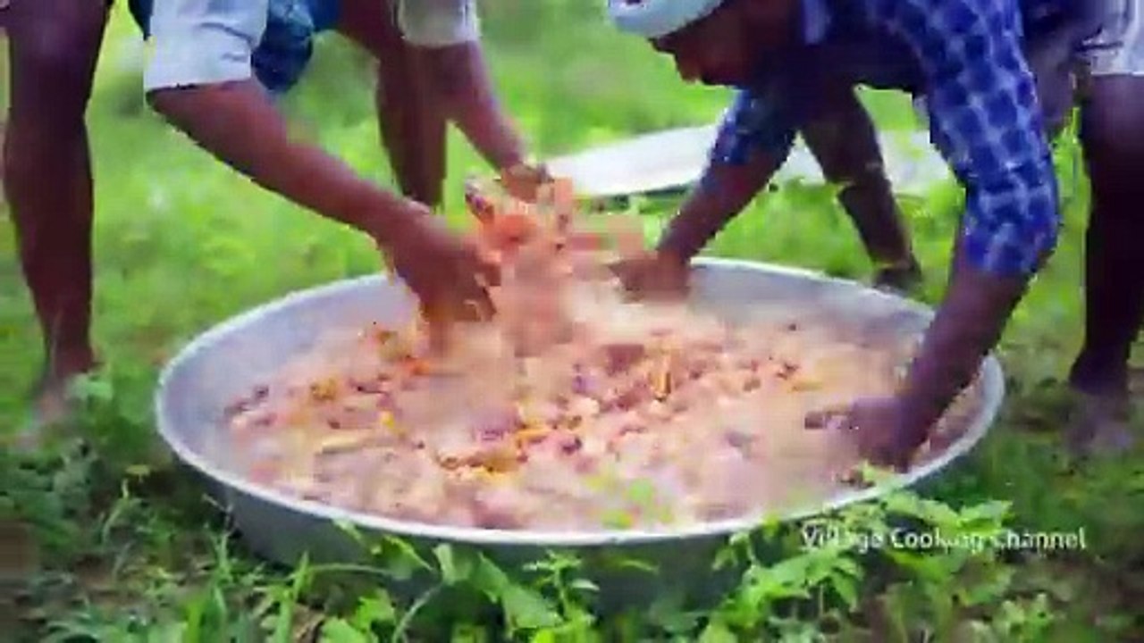 CHILLI GARLIC FRIED CHICKEN | Cooking and Eating in Village | Spicy Chicken Recipe | Chicken Starter