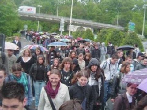 blocus+manifestation à Tours 29/04/08