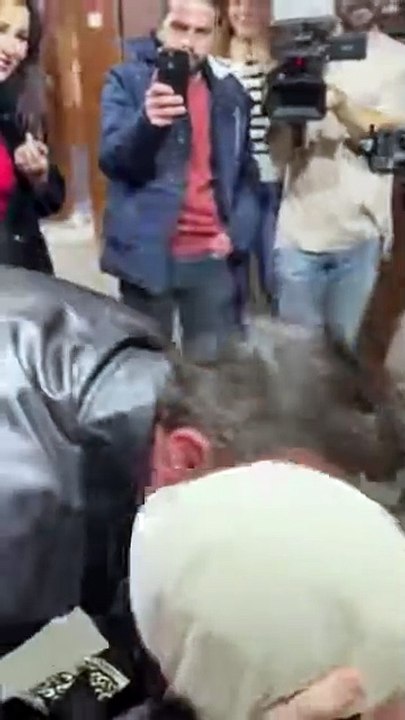 بعد 14 عاماً: سامر المصري يعود إلى دمشق واستقبال مؤثر من والدته