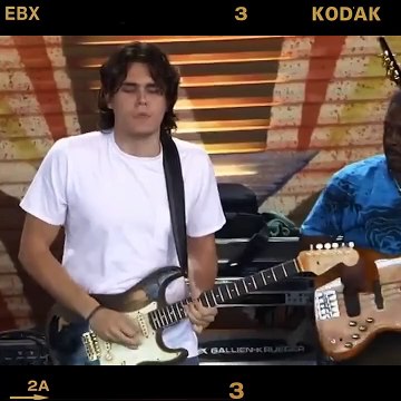 Buddy Guy_ John Mayer - What Kind Of Woman Is This _ (Live At Farm Aid 2005)