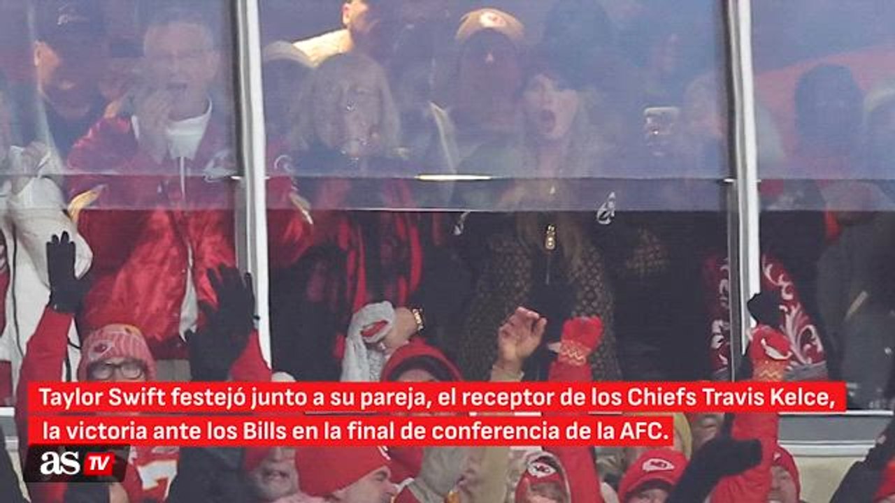 Taylor Swift y Travis Kelce celebran el pase de Kansas City Chiefs al Super bowl