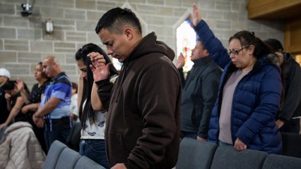 Una operación relámpago en Chicago lleva adelante los planes de deportación de migrantes de Trump