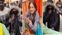 Maha Kumbh 2025: माला बेचने वाली Viral girl Monalisa चेहरा छिपाने पर हुई मजबूर,Photo खींचने पर भड़की