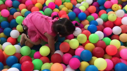 Phonics Song 2 with TWO Words in 3D - A For Airplane - ABC Alphabet Songs & Sounds 007