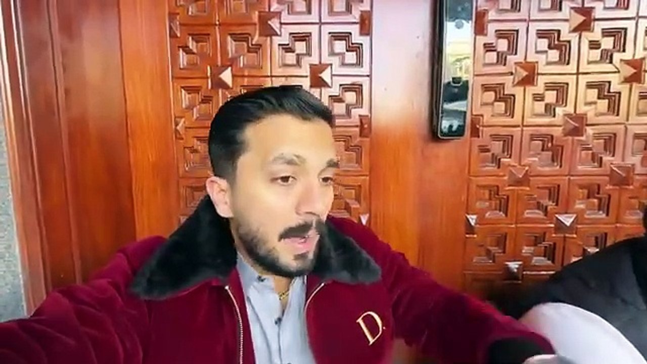 Shazi ko 3 lac ka teeka Iga dia Bill pe😂 fight hogai😡