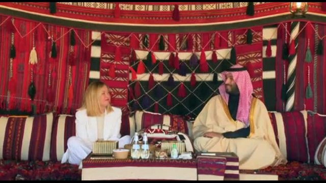Arabia Saudita, Meloni incontra il principe Bin Salman nella tenda