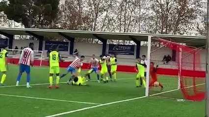 La curiosa celebración del Moscardó de Javi Poves emulando el terraplanismo