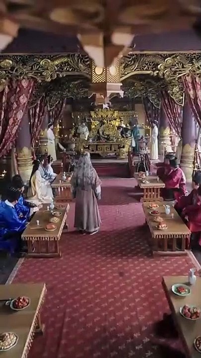 TẬP 2: XUYÊN KHÔNG LÀM VƯƠNG PHI MẬP , NẶNG GẦN 200KG CẢ ĐẤT NƯỚC LUÔN CHẾ NHẠO