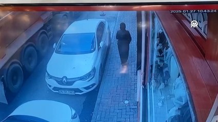 Pastaneden çıktı, hafriyat kamyonu çarptı: Acı ölüm...