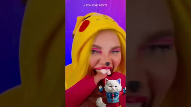 CHOCO SHARING and DESSERT DELIGHTS 😹🍫 #funny