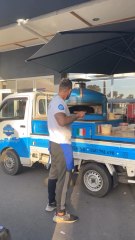 La Pizza Mobile est là ! Antimo, le maestro napolitain, débarque avec ses pizzas primées et sa bonne humeur italienne. 🇮🇹🔥
