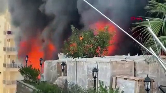 Antalya'da otel inşaatında yangın çıktı: İşçiler mahsur kaldı