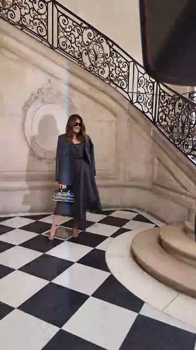 Vidéo - Carla Bruni Sarkozy - Arrivées au défilé Christian Dior au Musée Rodin pour la Collection Haute Couture Printemps/Eté 2025 lors de la Fashion Week de Paris (PFW), France,le 27 janvier 2025. © Olivier Borde/Bestimage