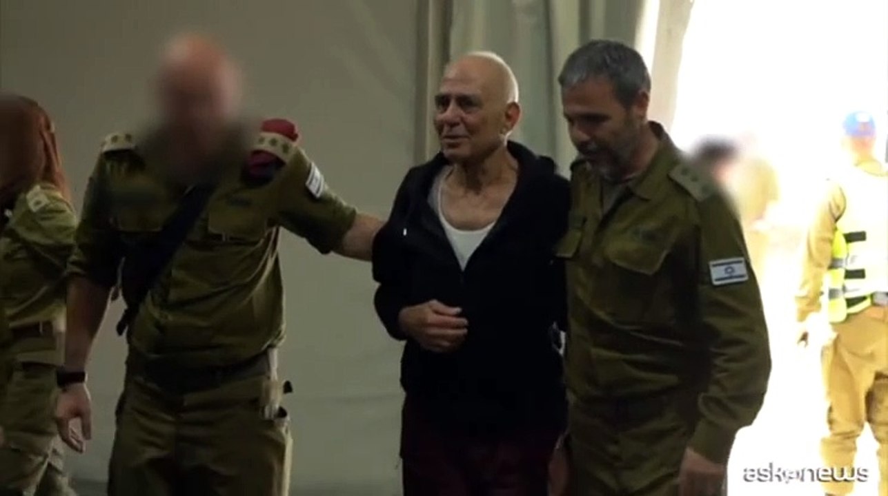 L'arrivo di Gadi Moses, ostaggio tedesco-israeliano liberato, 80 anni
