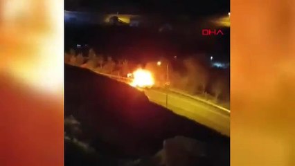 Seyir halindeki araç alev topuna döndü!