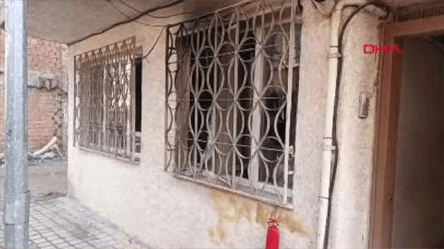 Jandarmayı görünce kendisini eve kilitledi