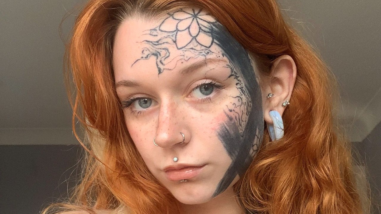 „Ich liebe mein Gesichtstattoo, aber Fremde halten mich für dumm und kriminell'