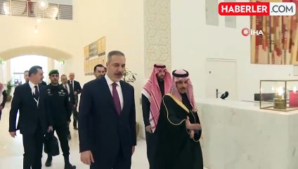Bakan Fidan Suudi Arabistan'da Mevkidaşı ile Görüştü