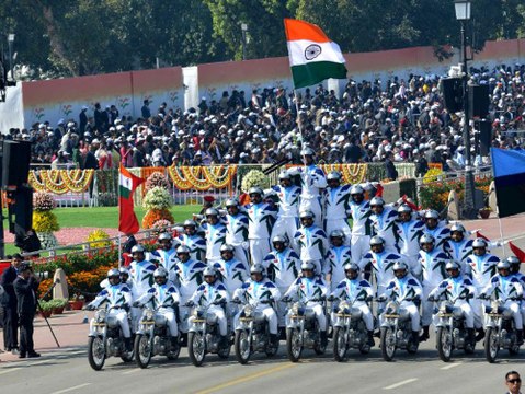 Wie im Zirkus: Indien protzt mit Militärparade