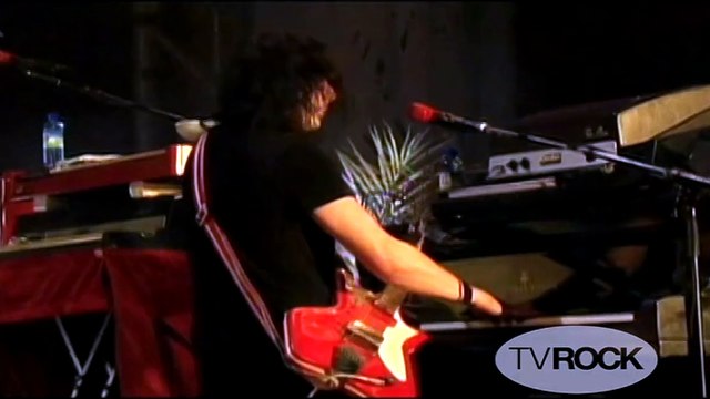 The White Stripes — Medley 4 (Passive Manipulation/The Same Boy You’ve Always Known) | from “The White Stripes - Peppermint Parade” · (2005) · TVROCK