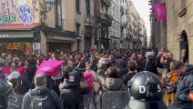 Manifestants a favor de l'Antiga Massana al carrer de l'Hospital