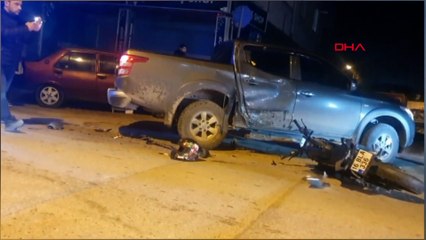 Kamyonetle çarpışan motosikletin sürücüsü yaralandı