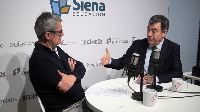 Román Rodríguez (Galicia): Desde que prohibimos los móviles hay menos conflictos en las aulas