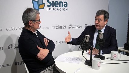 Román Rodríguez (Galicia): "Desde que prohibimos los móviles hay menos conflictos en las aulas"