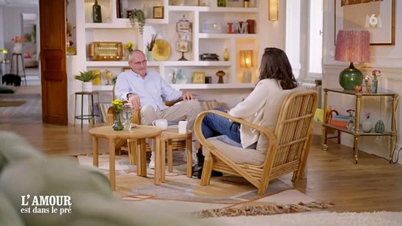 "Comment on en est arrivé là ?", "Elle est vraiment sans filtre" : Karine Le Marchand ose une question très coquine à Gilles, les internautes réagissent !