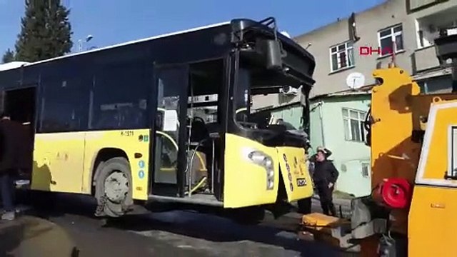 İstanbul- Başakşehir'de 3 İETT otobüsünün karıştığı 2 kazada 11 kişi yaralandı / Ek görüntüyle