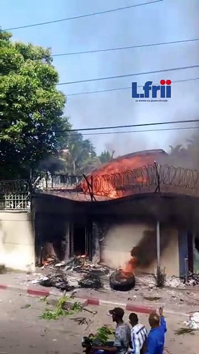 RDC : l’ambassade de France et de Belgique en flammes à Kinshasa