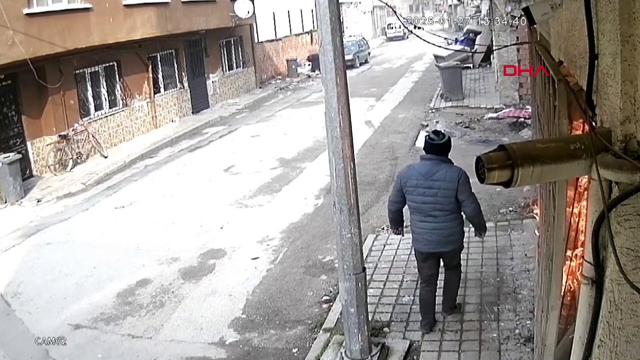 Bursa'da 2 çocuğunu rehin alan baba ikna edilmeye çalışılıyor