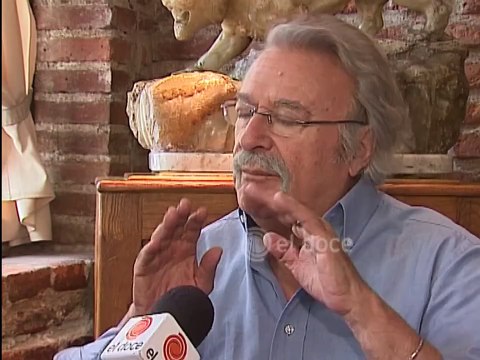 César Isella se retira de los festivales Jesús María, Cosquín y Villa María (2012)