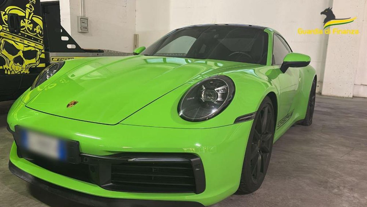 Frode fiscale nel noleggio di auto di lusso: sequestri per oltre 2,8 milioni, 7 indagati (28.01.25)