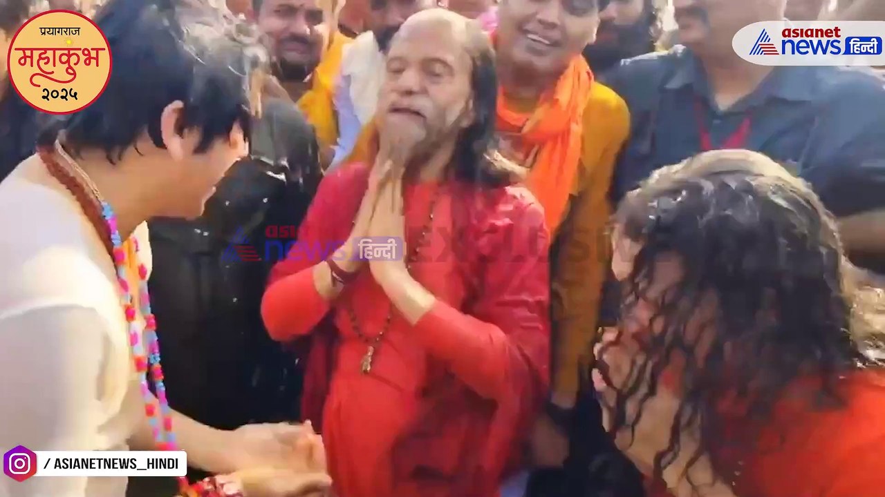 Mahakumbh 2025 : आचार्य धीरेंद्र शास्त्री ने संगम में लगाई डुबकी, स्वामी चिदानंद सरस्वती ने भी साथ में किया स्नान
