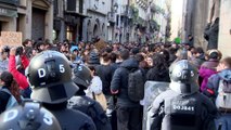 Desalojo de la Antiga Massana: La protesta concluye con 5 detenidos y 19 mossos heridos