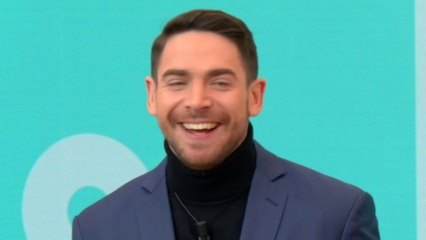 GALA VIDEO - Ange Noiret déchaîné dans Bonjour : il esquisse quelques pas de danse devant un Bruce Toussaint hilare