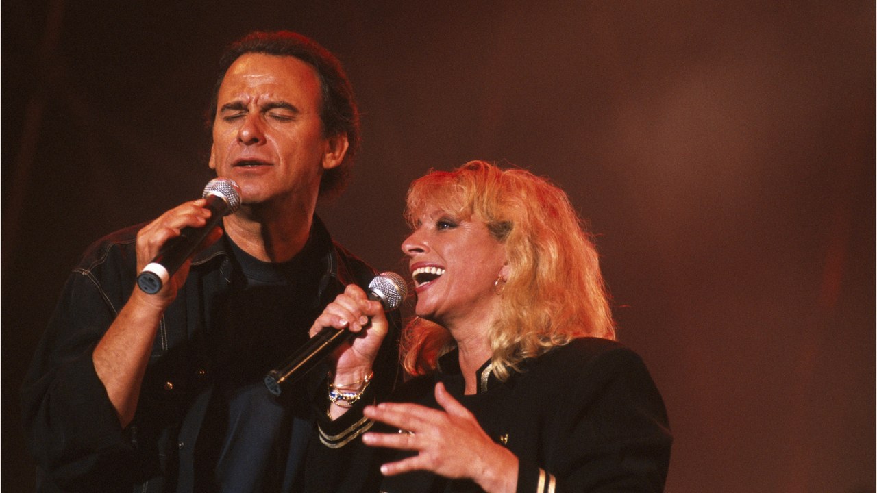 GALA VIDÉO - Véronique Sanson et Michel Fugain honorés, une ex-Première dame applaudit : “Quand mes idoles…”