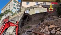 Genova, crolla muraglione a Lagaccio: due famiglie evacuate