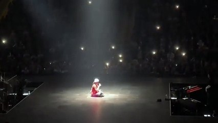 Billie Eilish Silenced the ENTIRE ARENA for this AMAZING PERFORMANCE