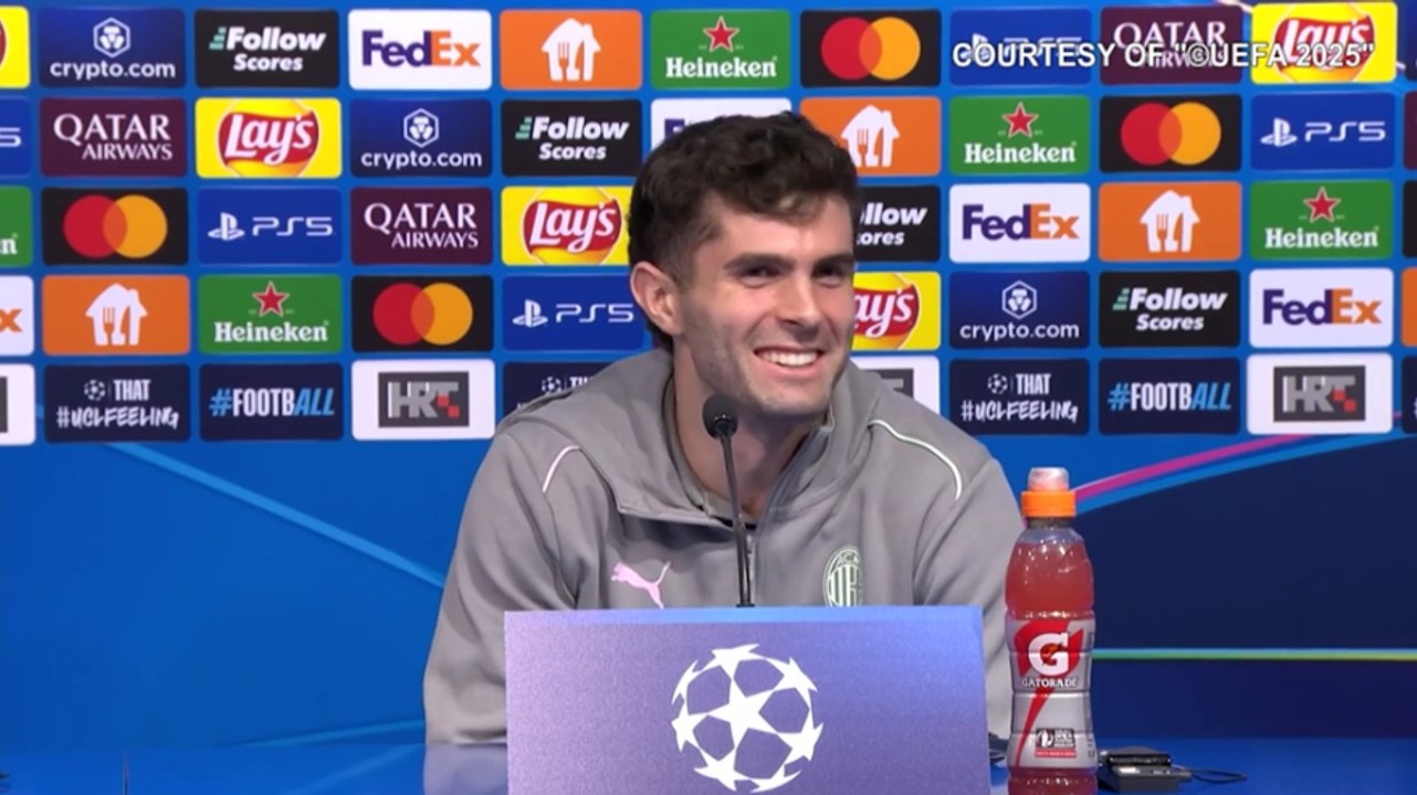 Pulisic-Conceicao, che risate: il siparietto in conferenza stampa